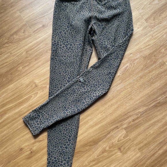 Alo Leopard High Waist Vapor Legging - Picture 7 of 7